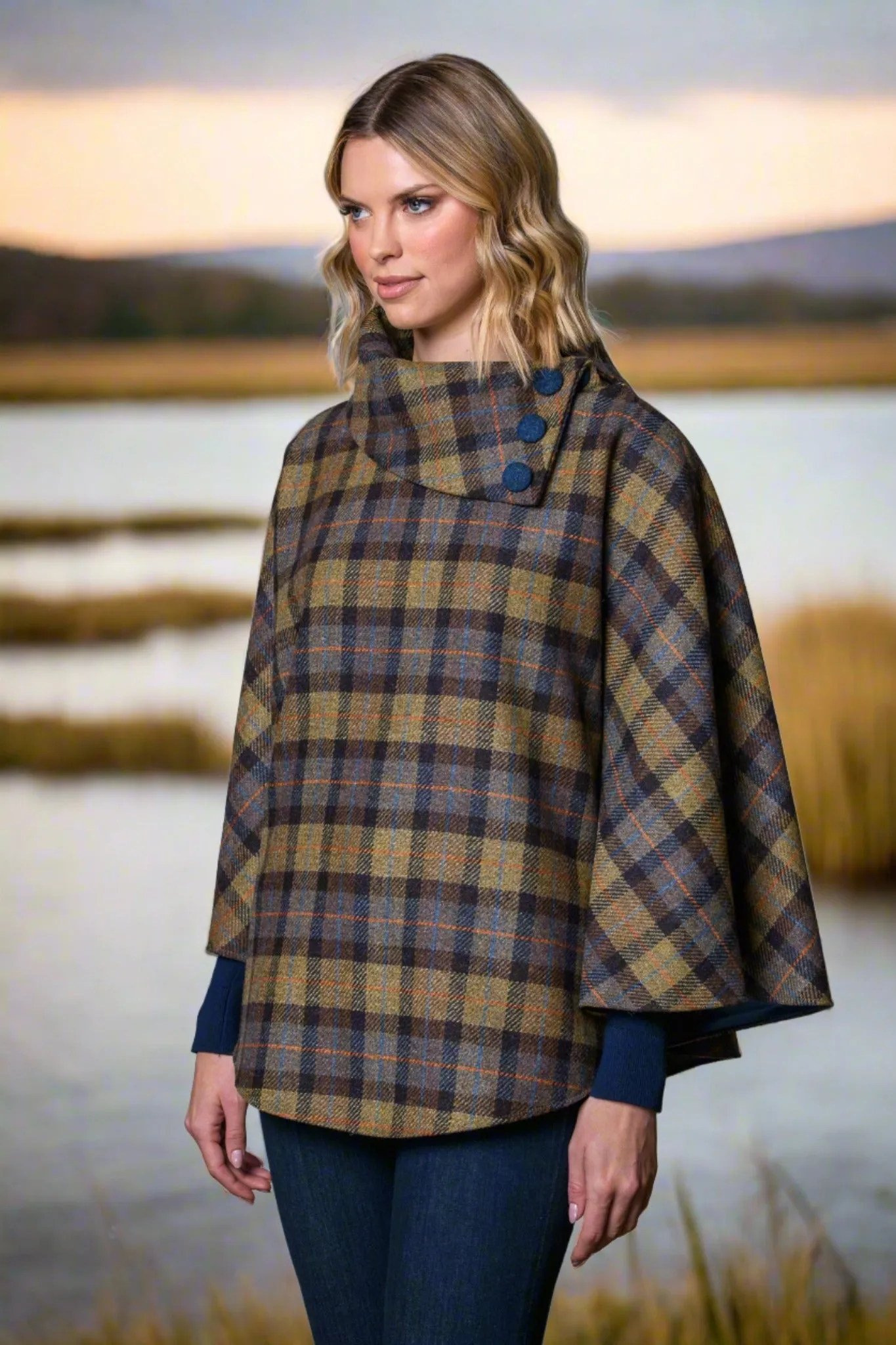 Mucros Poncho | Moss Check