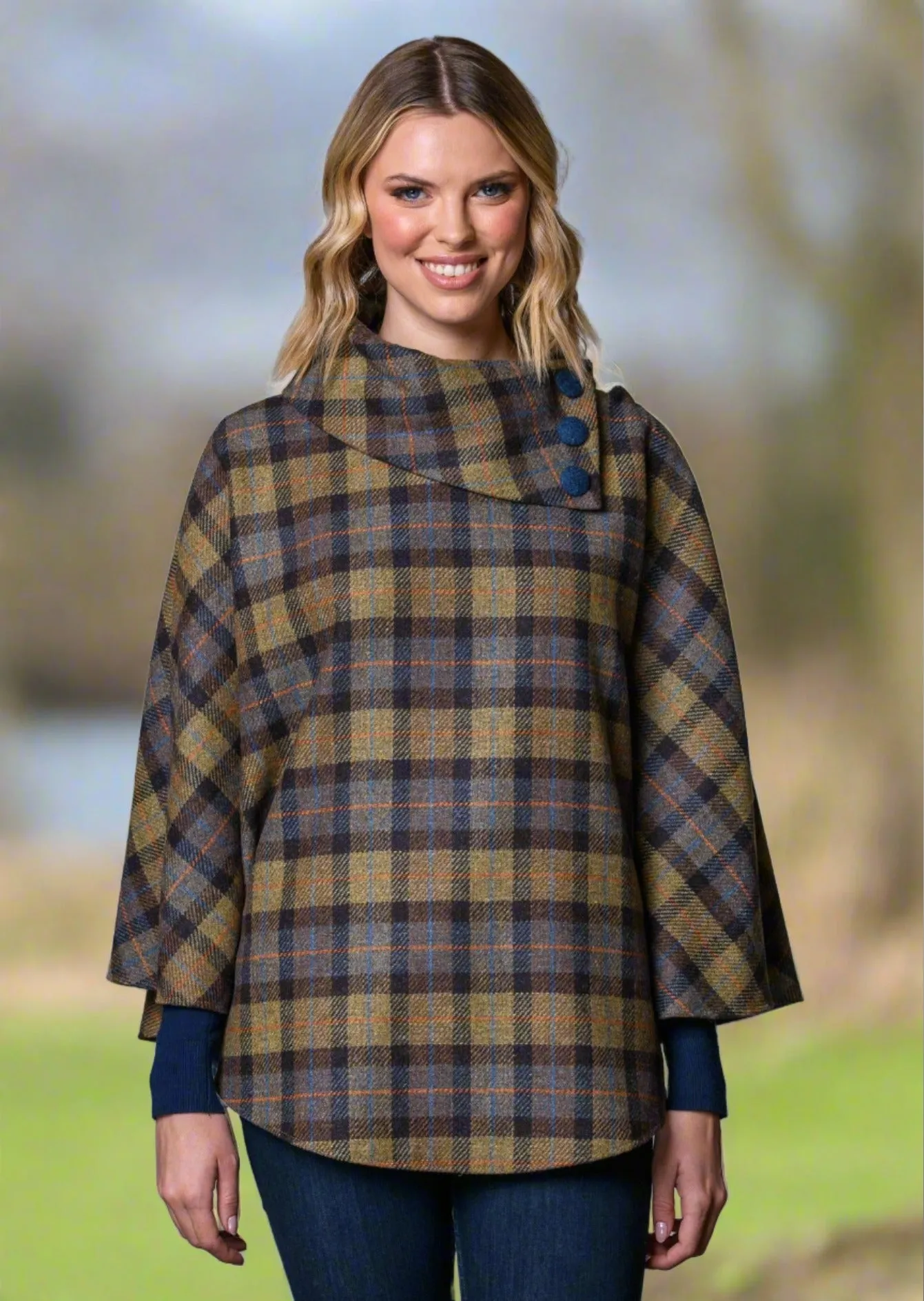 Mucros Poncho | Moss Check