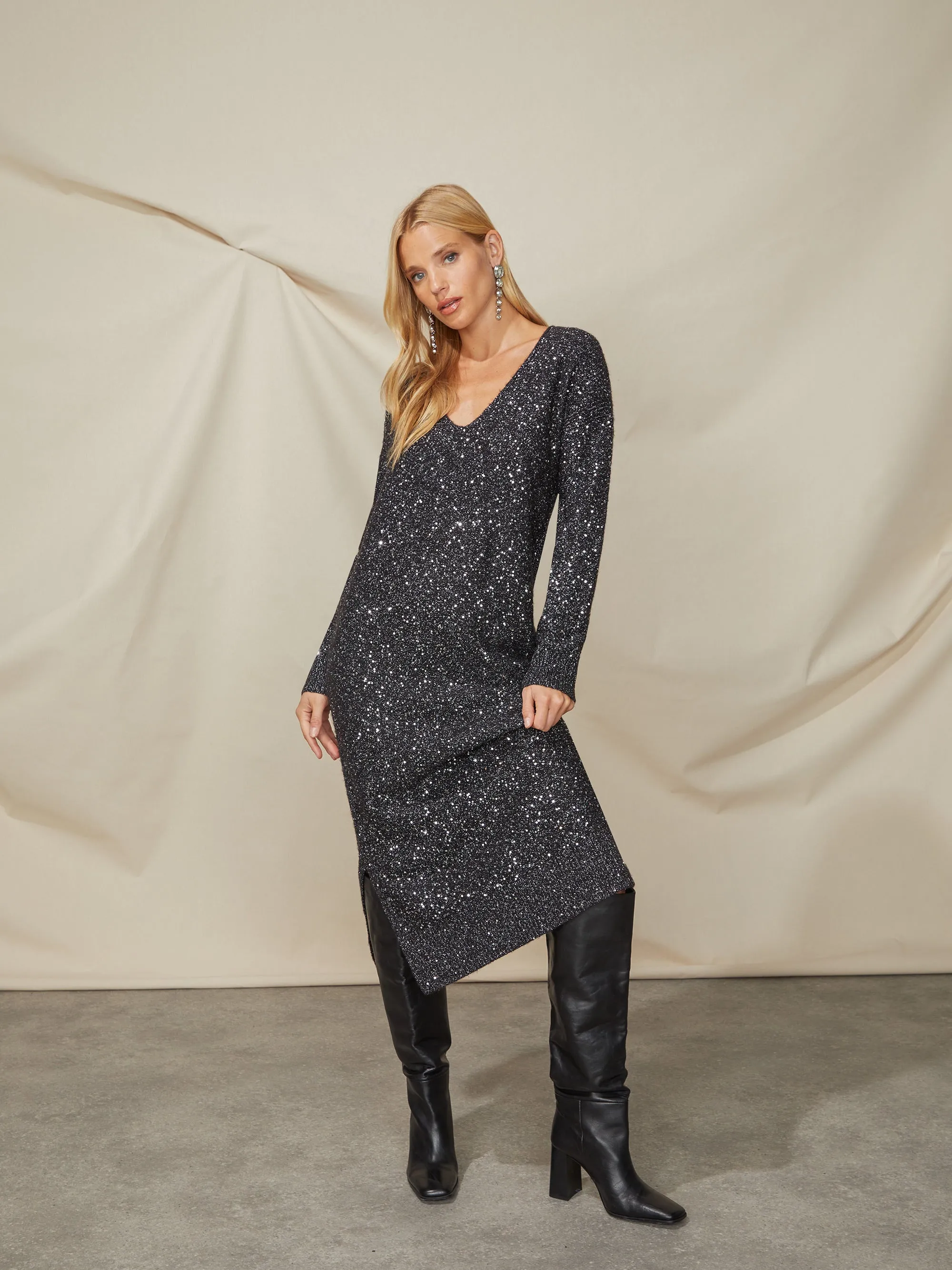 Sequin V-Neck Knitted Dress